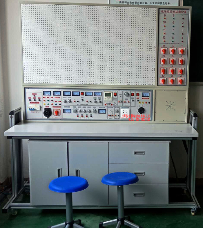 這一款是上海振霖教學(xué)設(shè)備公司生產(chǎn)的ZLCB-804型電工電子實(shí)驗(yàn)臺(tái)（教師桌）。